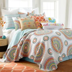 Mayla Medallion Quilt And Pillow Sham Set - Levtex Home -Baxton Studio Sales Store GUEST 98698ca2 dd3c 4491 b3b4 3e434c88cbdf