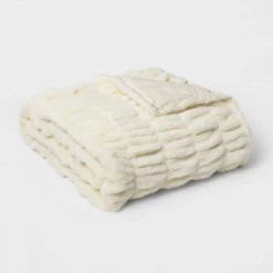 60" X 86" Faux Fur Oversized Bed Throw - Threshold Signature™ 6 60" X 86" Faux Fur Oversized Bed Throw - Threshold Signature™ -Baxton Studio Sales Store GUEST f8285427 54eb 4e0b aa6e c8ab07156195